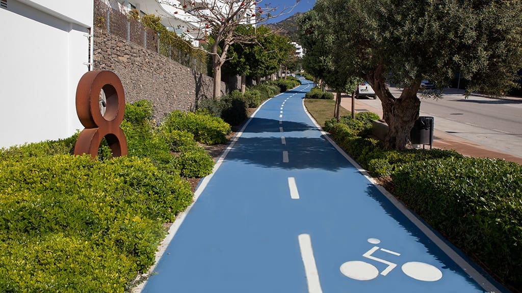 Apartamento de 2 habitaciones en Fuengirola en venta con piscina garaje - 695.000 € (Ref: 8997179)