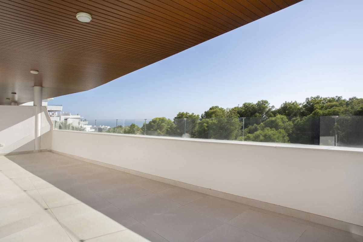 2 soverom Leilighet til salgs i Fuengirola med svømmebasseng garasje - € 695 000 (Ref: 8997179)