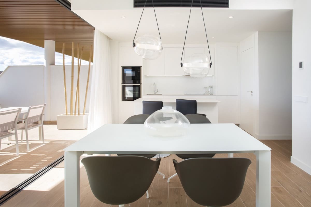 2 soverom Leilighet til salgs i Fuengirola med svømmebasseng garasje - € 695 000 (Ref: 8997179)