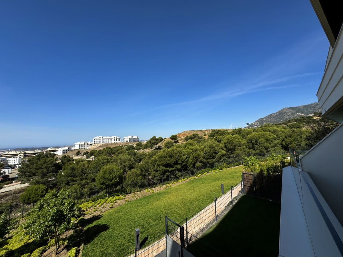 2 soverom Leilighet til salgs i Fuengirola med svømmebasseng garasje - € 695 000 (Ref: 8997179)