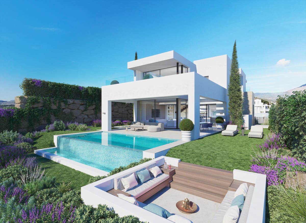 3 soveværelse Villa til salg i Estepona med swimmingpool garage - € 1.440.000 (Ref: 8997200)