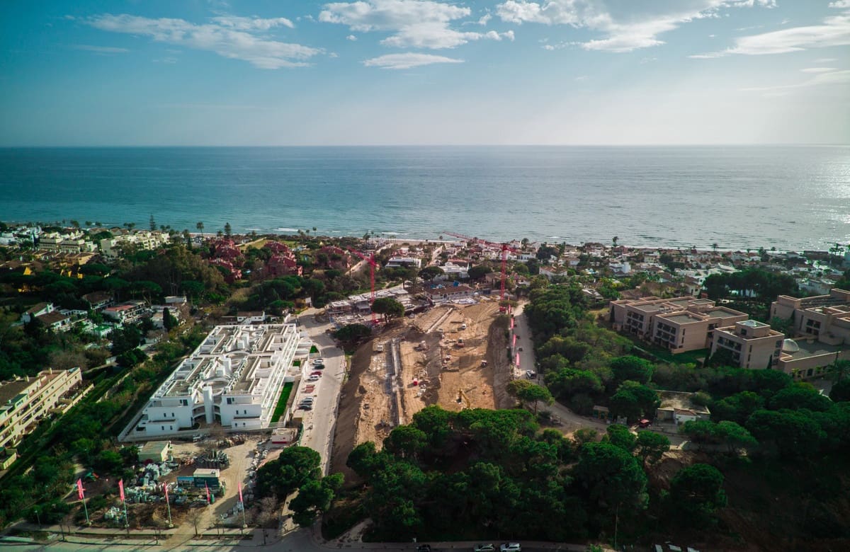 3 sypialnia Willa na sprzedaż w Marbella z basenem garażem - 1 900 000 € (Ref: 9037012)