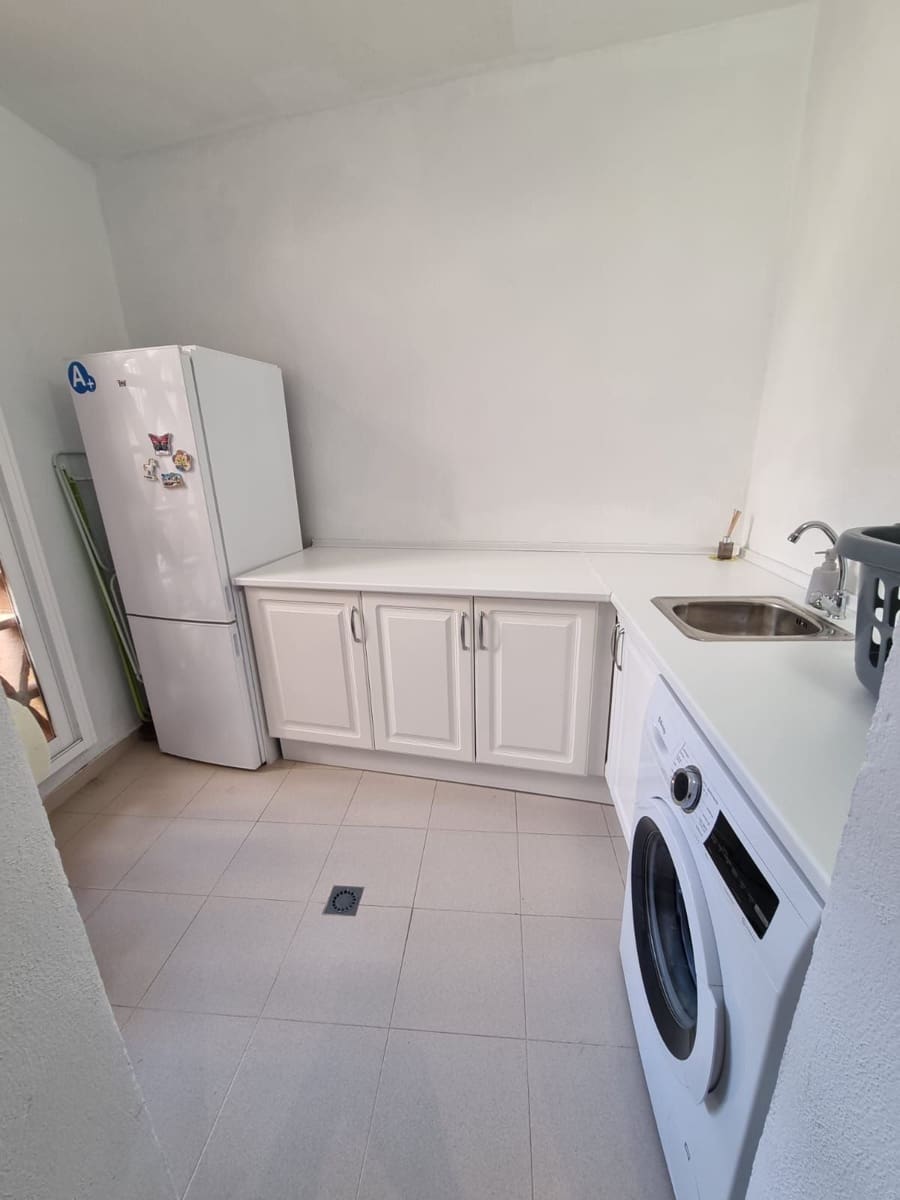 Apartamento de 3 habitaciones en Elviria en venta con piscina garaje - 649.000 € (Ref: 9037015)