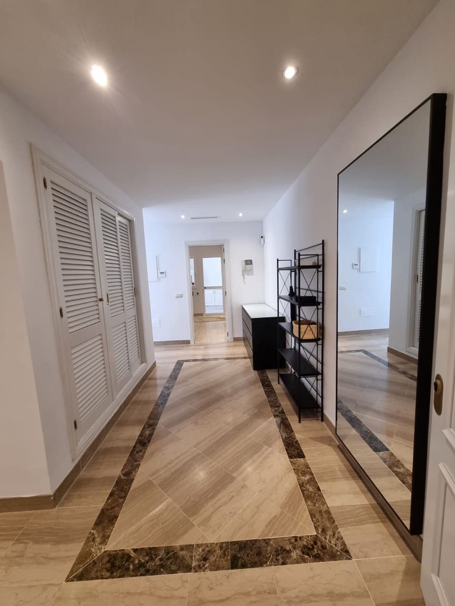 Apartamento de 3 habitaciones en Elviria en venta con piscina garaje - 649.000 € (Ref: 9037015)