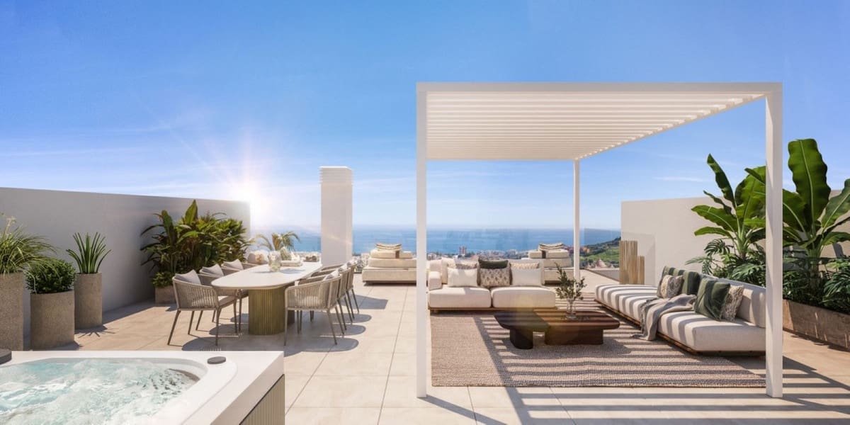 3 bedroom Penthouse for sale in Manilva with pool garage - € 571,000 (Ref: 9037020)