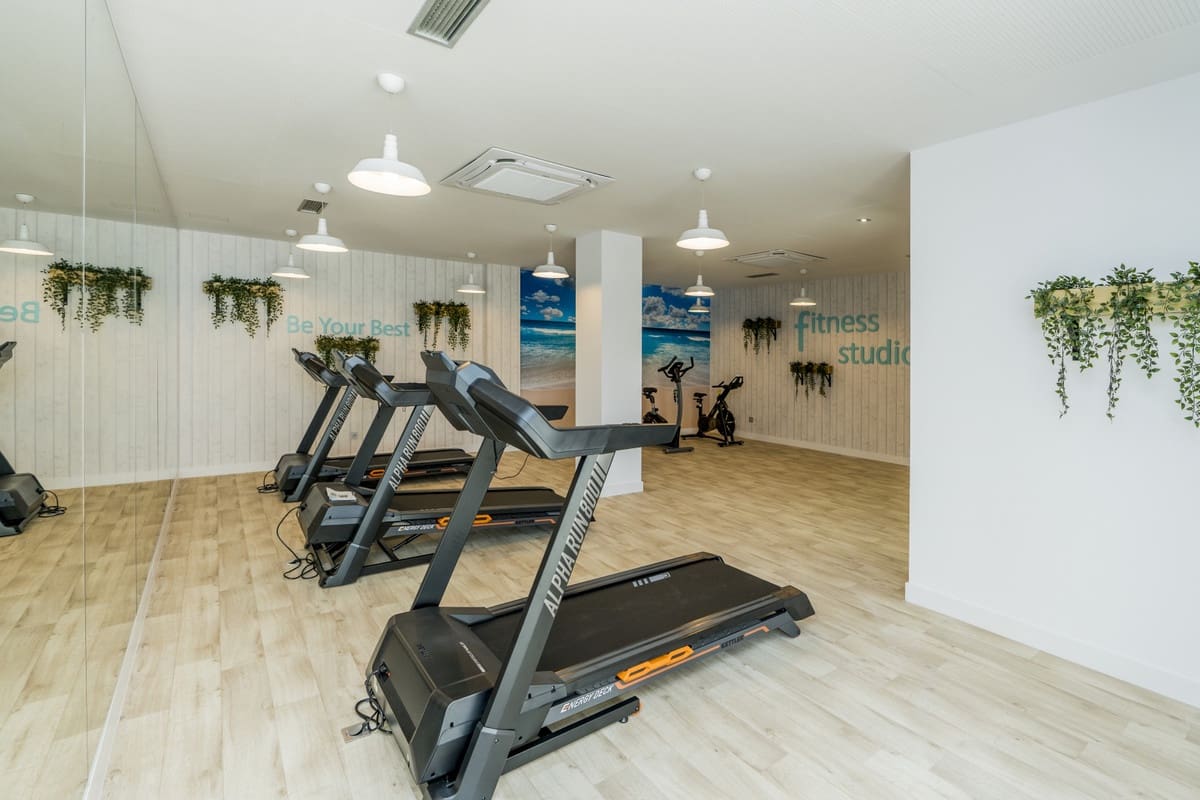 2 bedroom Apartment for sale in Benalmadena with pool garage - € 440,000 (Ref: 9104916)