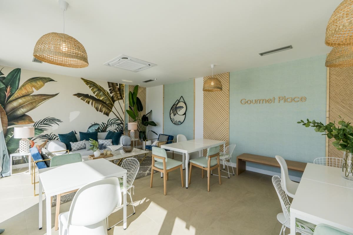 2 bedroom Apartment for sale in Benalmadena with pool garage - € 440,000 (Ref: 9104916)