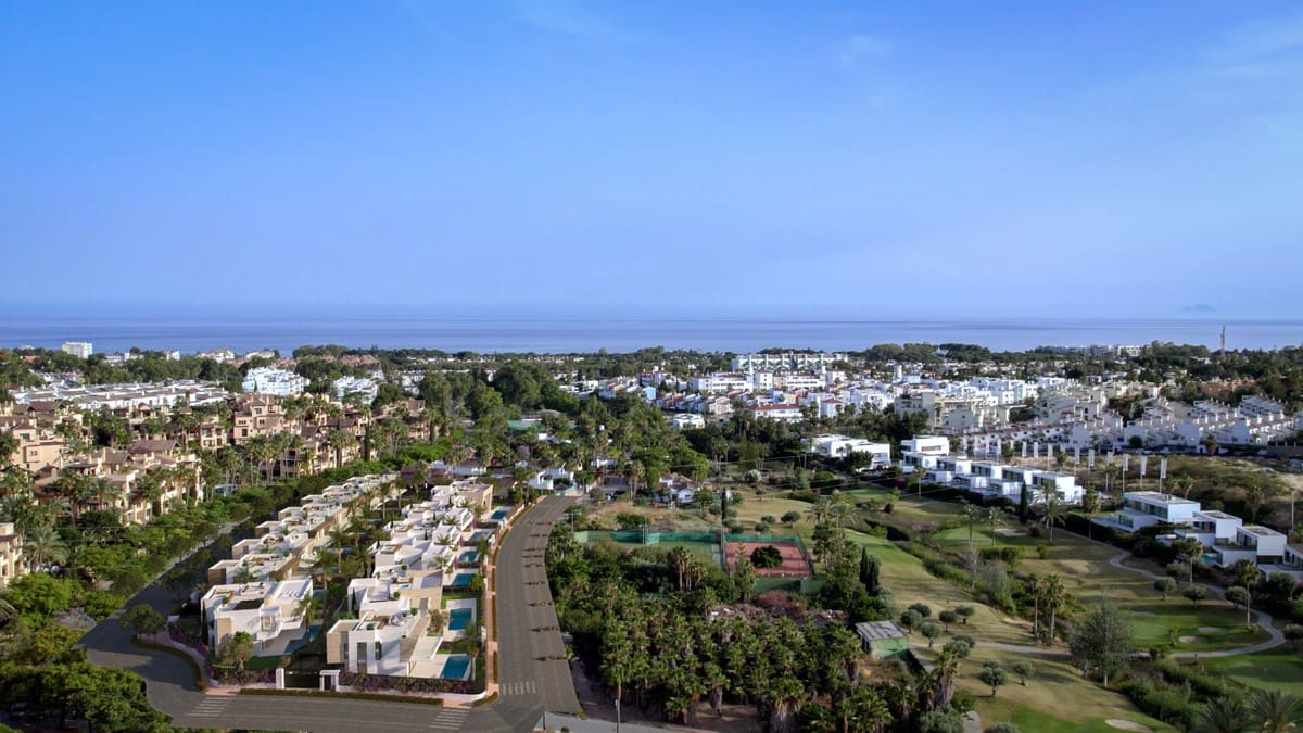 5 slaapkamer Villa te koop in Estepona met zwembad garage - € 1.950.000 (Ref: 9110689)