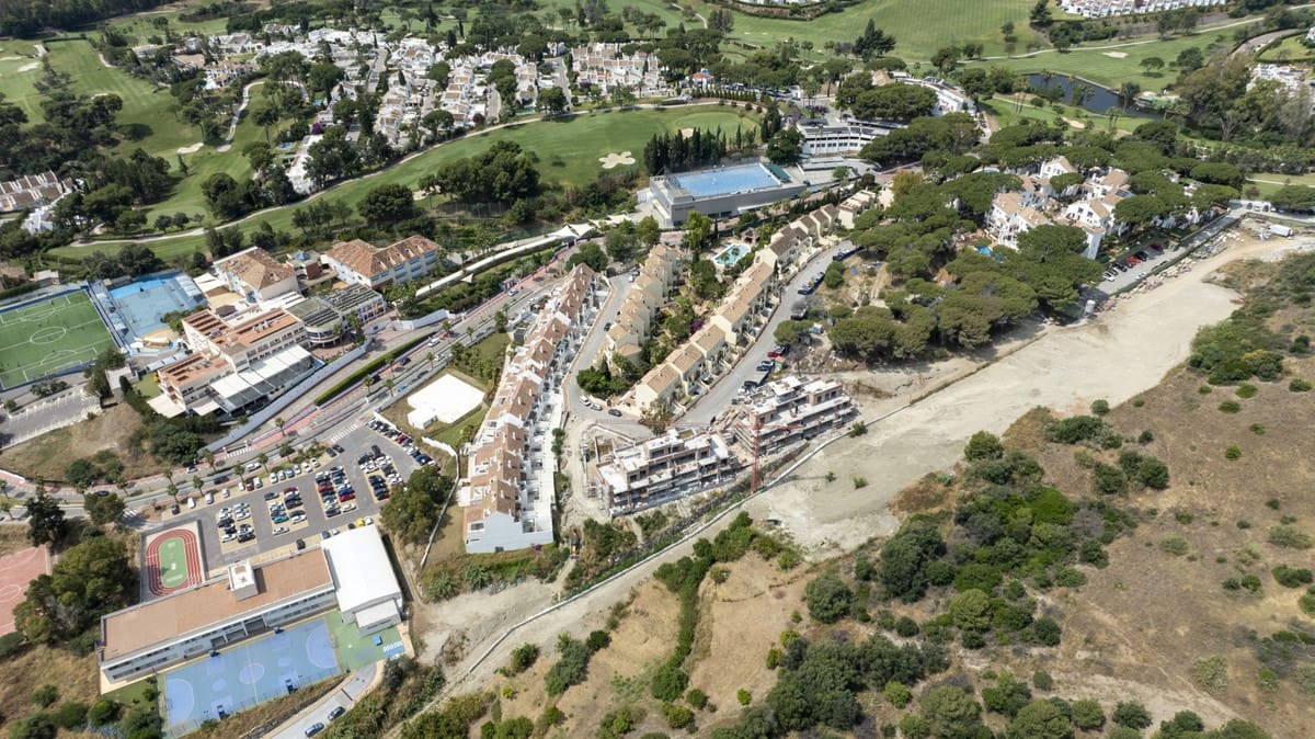 2 soverom Leilighet til salgs i Marbella med svømmebasseng garasje - € 1 150 770 (Ref: 9114472)