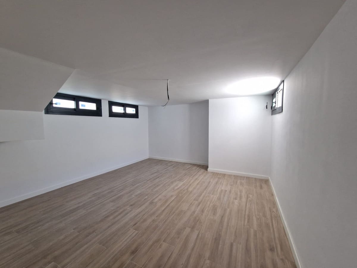 2 sypialnia Willa na sprzedaż w Manilva z basenem garażem - 385 000 € (Ref: 9119102)