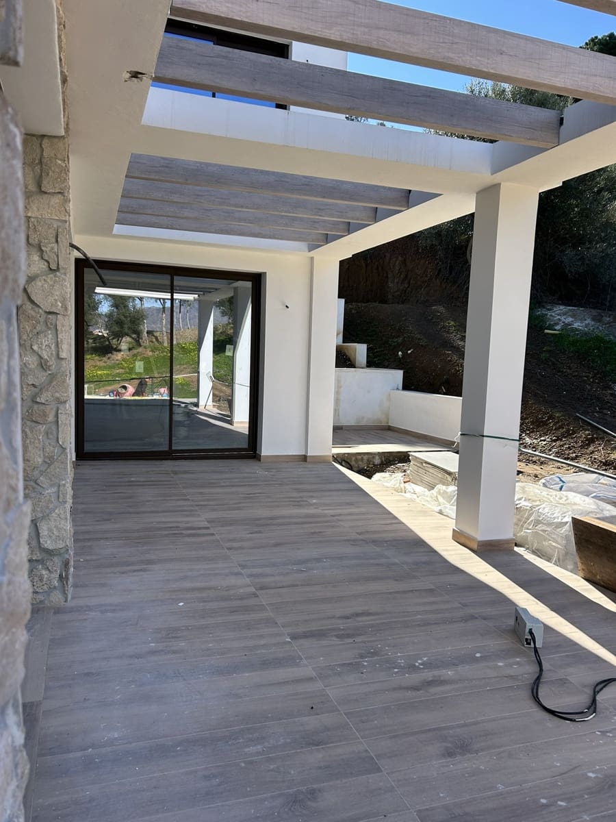 5 quarto Moradia para venda em Mijas Costa com piscina garagem - 1 661 940 € (Ref: 9295066)