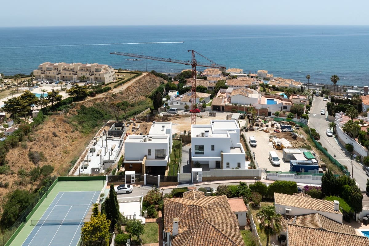 4 camera da letto Villa in vendita in Mijas Costa con piscina garage - 1.675.000 € (Rif: 9401350)