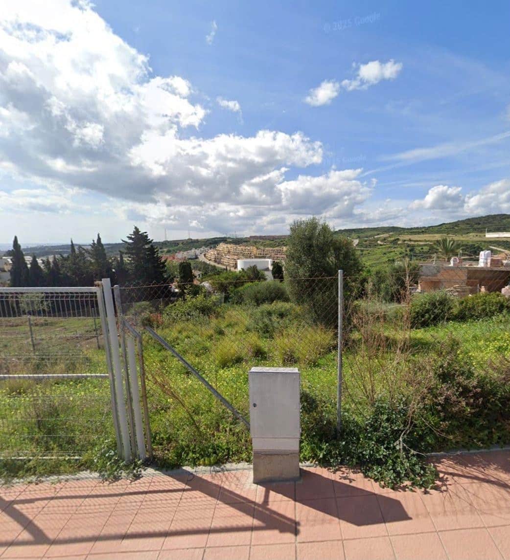 3 bedroom Villa for sale in Estepona with pool garage - € 1,200,000 (Ref: 9414364)