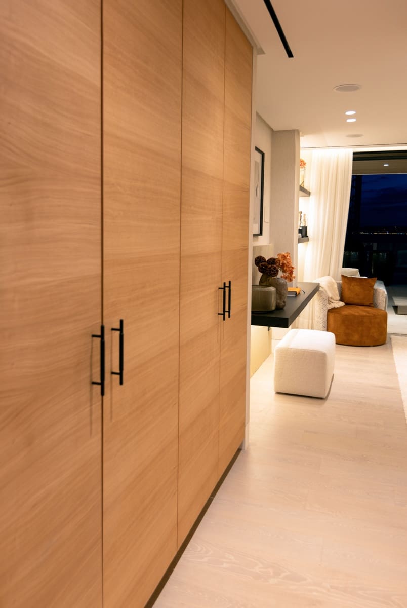 2 soverom Leilighet til salgs i Estepona med svømmebasseng garasje - € 2 310 000 (Ref: 9450389)