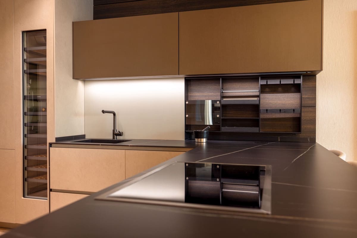 2 soverom Leilighet til salgs i Estepona med svømmebasseng garasje - € 2 310 000 (Ref: 9450389)