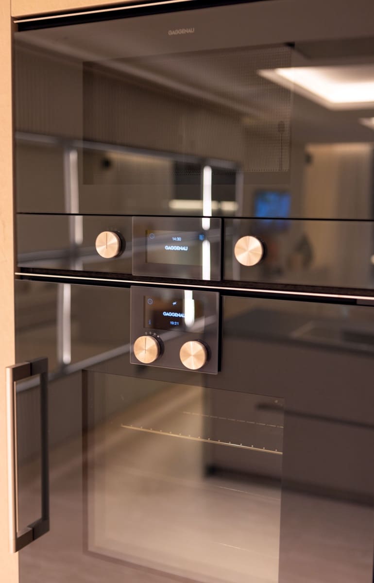 2 soverom Leilighet til salgs i Estepona med svømmebasseng garasje - € 2 310 000 (Ref: 9450389)