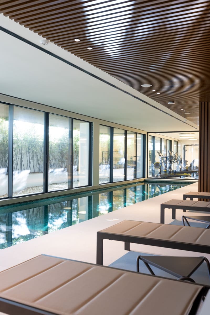 2 soverom Leilighet til salgs i Estepona med svømmebasseng garasje - € 2 310 000 (Ref: 9450389)