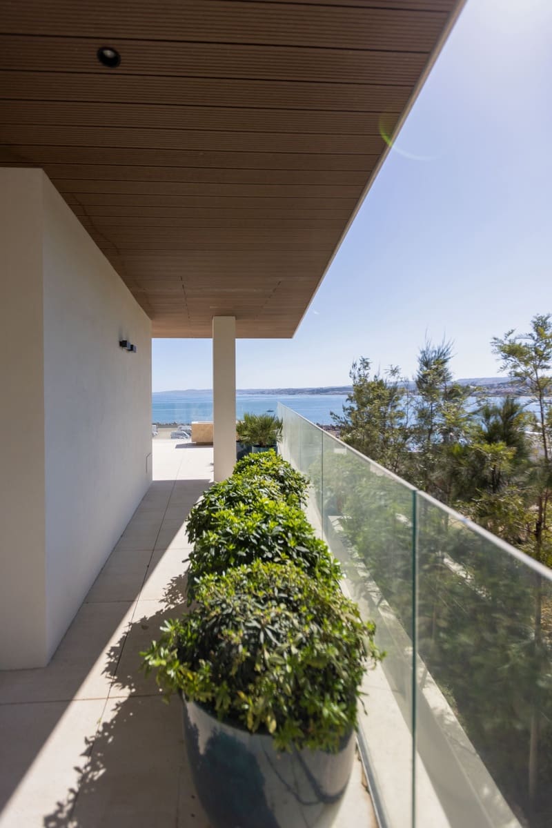 2 soverom Leilighet til salgs i Estepona med svømmebasseng garasje - € 2 310 000 (Ref: 9450389)