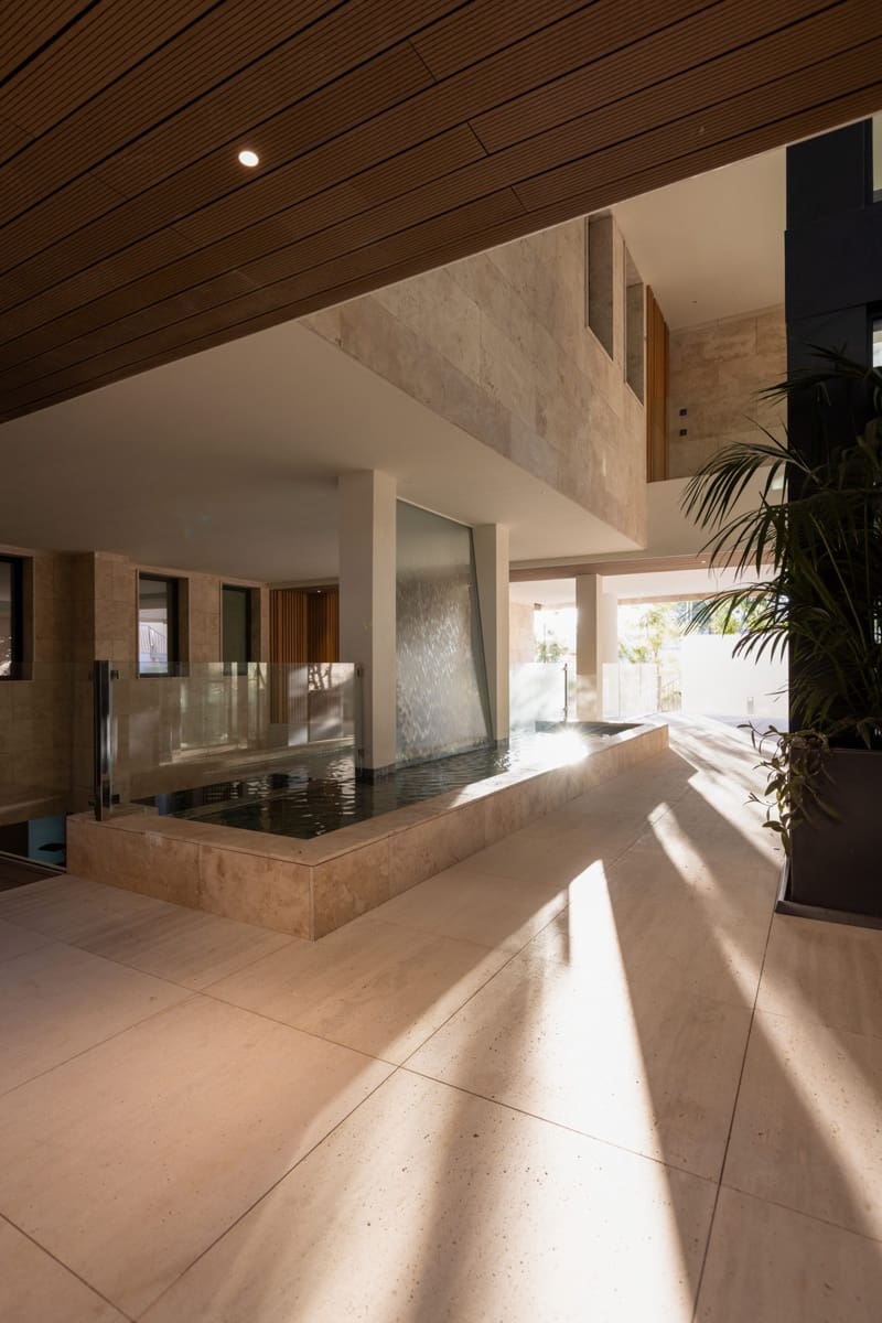 2 bedroom Apartment for sale in Estepona with pool garage - € 3,003,000 (Ref: 9450389)