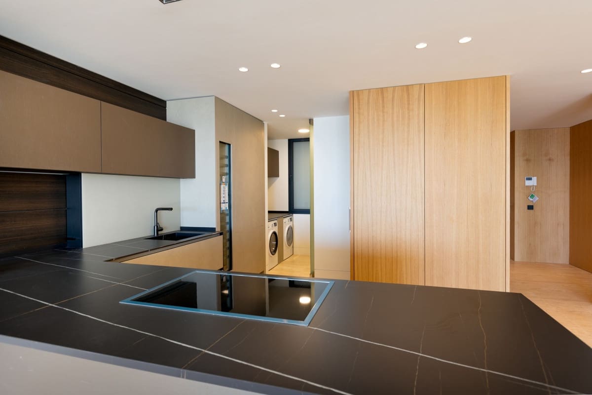 2 bedroom Apartment for sale in Estepona with pool garage - € 3,003,000 (Ref: 9450389)