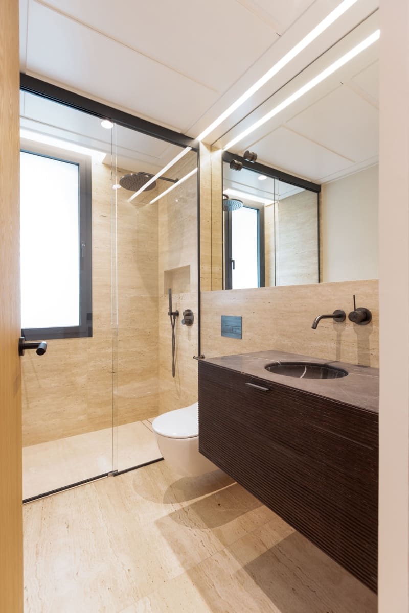 2 bedroom Apartment for sale in Estepona with pool garage - € 3,003,000 (Ref: 9450389)