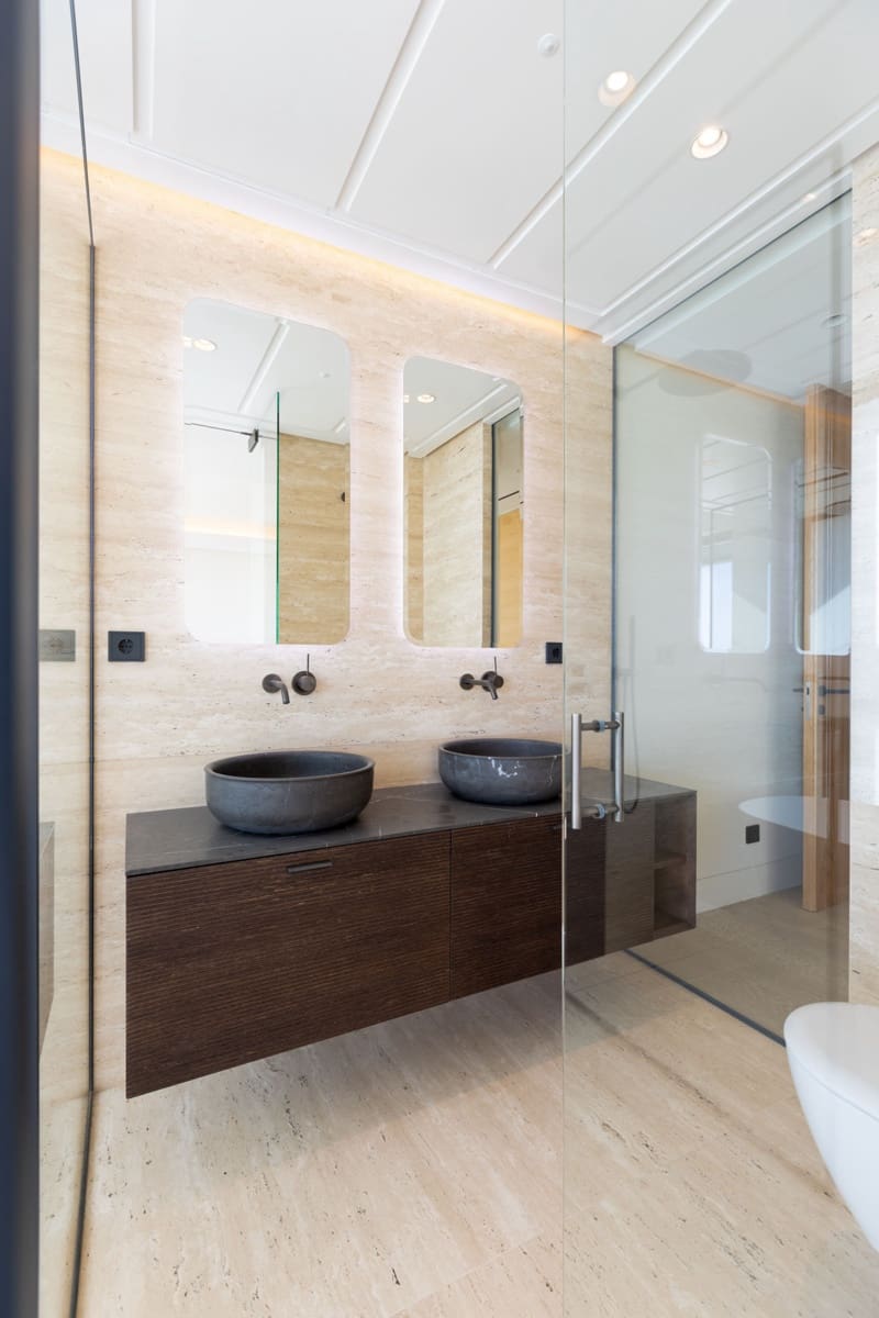 2 bedroom Apartment for sale in Estepona with pool garage - € 3,003,000 (Ref: 9450389)