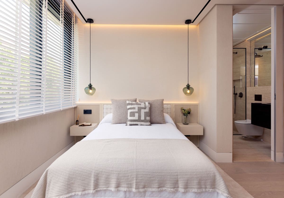 Apartamento de 2 habitaciones en Estepona en venta con piscina garaje - 3.003.000 € (Ref: 9450389)