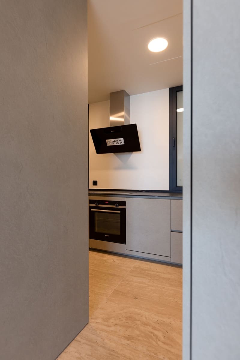 Apartamento de 2 habitaciones en Estepona en venta con piscina garaje - 3.003.000 € (Ref: 9450389)