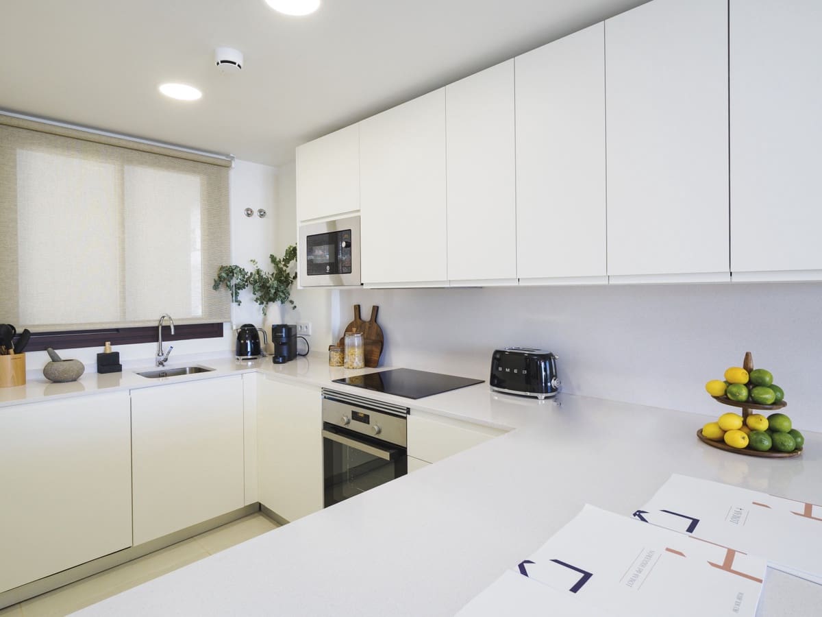 2 soverom Leilighet til salgs i Fuengirola med svømmebasseng garasje - € 545 000 (Ref: 9466092)