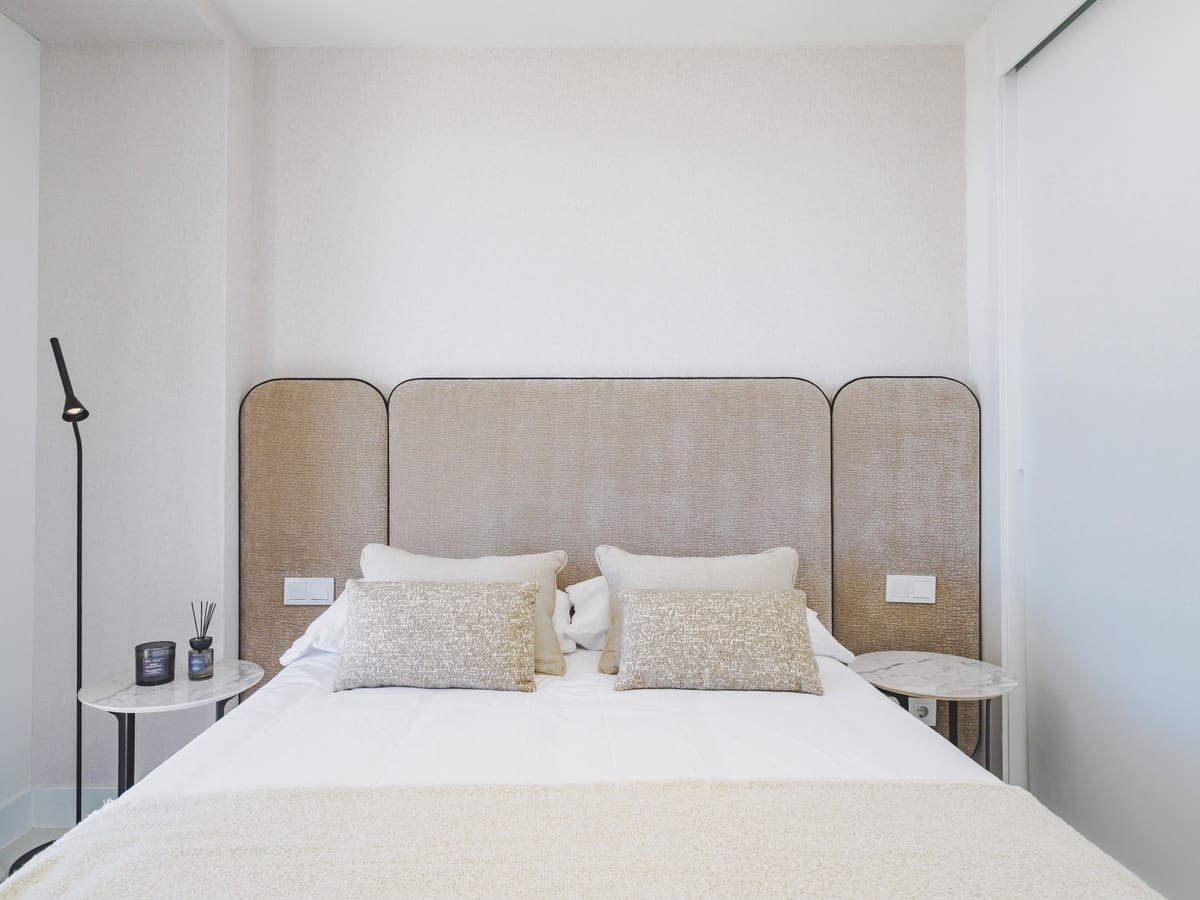 2 bedroom Apartment for sale in Fuengirola with pool garage - € 785,000 (Ref: 9466092)