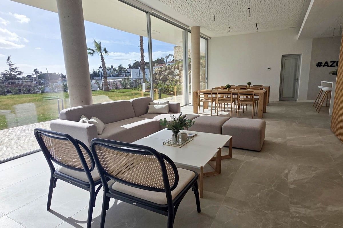 3 Zimmer Penthouse zu verkaufen in Estepona mit Pool Garage - 1.295.000 € (Ref: 9565712)