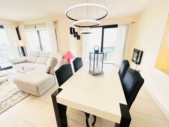 3 soverom Penthouse til salgs i Los Monteros, Marbella med svømmebasseng garasje - € 740 000 (Ref: 9640442)