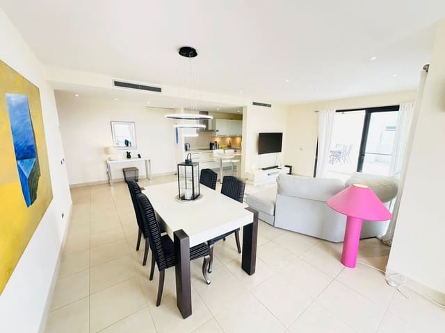 3 soverom Penthouse til salgs i Los Monteros, Marbella med svømmebasseng garasje - € 740 000 (Ref: 9640442)