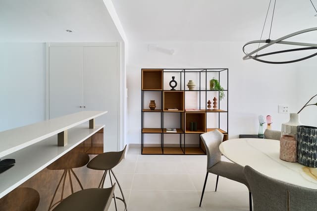 2 Zimmer Apartment zu verkaufen in New Golden Mile, Estepona mit Pool Garage - 540.000 € (Ref: 9652297)