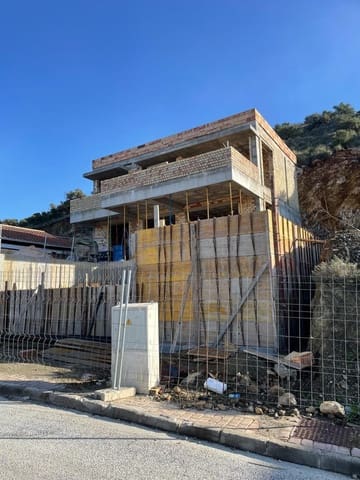 3 slaapkamer Villa te koop in Mijas Costa, Mijas met zwembad garage - € 839.000 (Ref: 9762268)