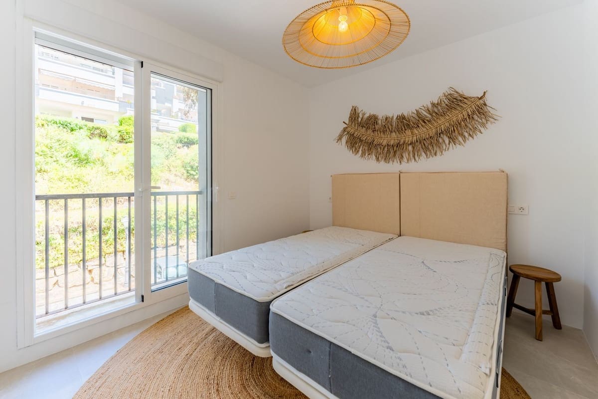 2 soveværelse Penthouse til salg i Los Arqueros med swimmingpool garage - € 465.000 (Ref: 10011946)