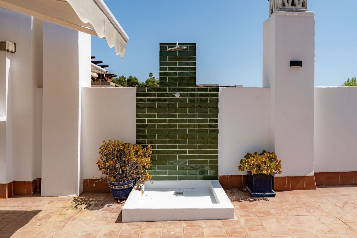 2 soveværelse Penthouse til salg i Los Arqueros med swimmingpool garage - € 465.000 (Ref: 10011946)