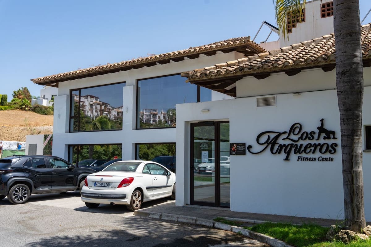 2 soveværelse Penthouse til salg i Los Arqueros med swimmingpool garage - € 465.000 (Ref: 10011946)