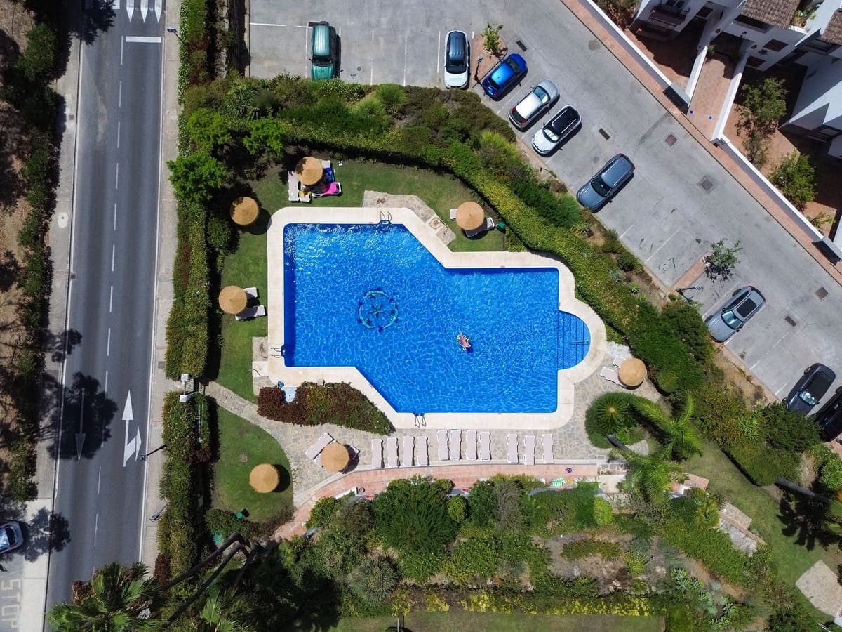 2 soveværelse Penthouse til salg i Los Arqueros med swimmingpool garage - € 465.000 (Ref: 10011946)