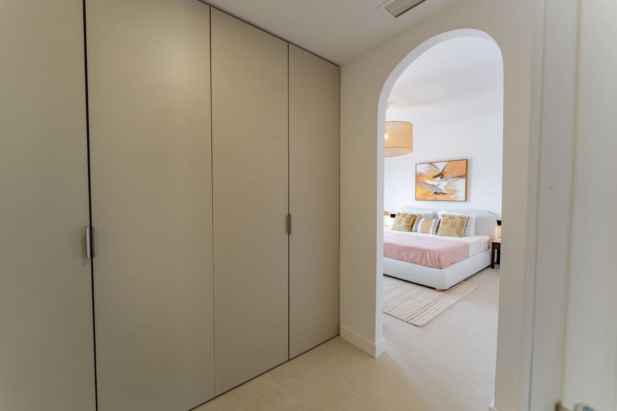 4 soverom Villa til leie i Nueva Andalucia med svømmebasseng garasje - € 12 900 (Ref: 10023464)