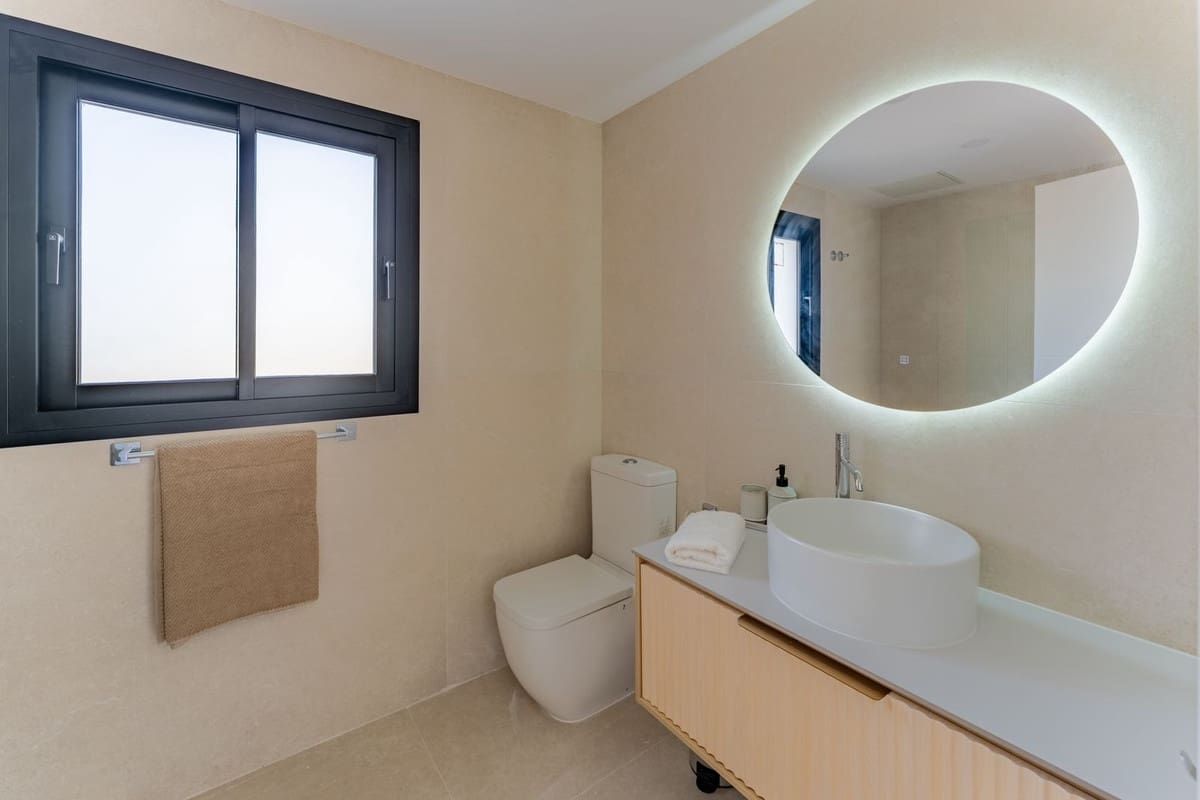 4 soverom Villa til leie i Nueva Andalucia med svømmebasseng garasje - € 12 900 (Ref: 10023464)
