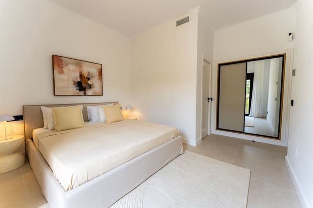 4 quarto Moradia para arrendar em Nueva Andalucia, Marbella com piscina garagem - 12 900 € (Ref: 10023464)