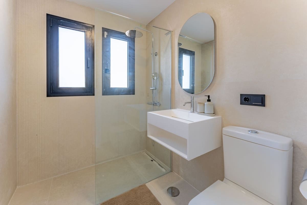 4 soverom Villa til leie i Nueva Andalucia med svømmebasseng garasje - € 12 900 (Ref: 10023464)
