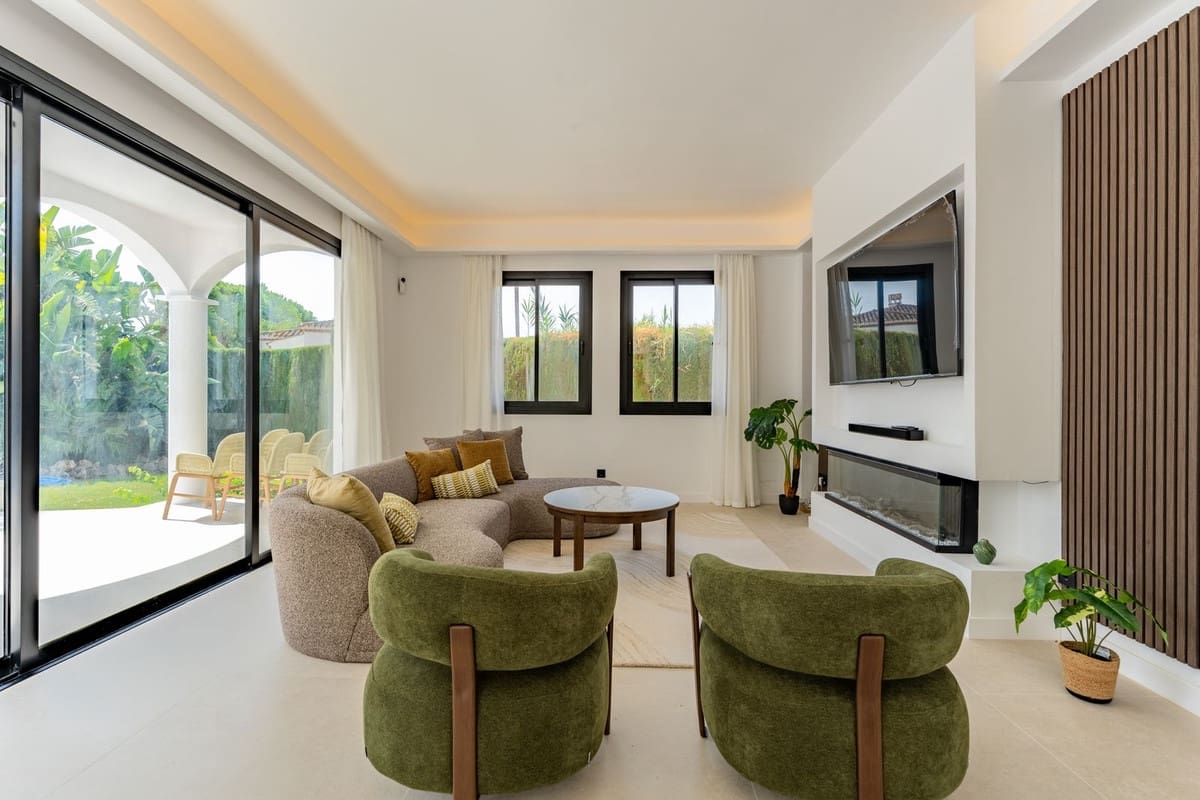4 soverom Villa til leie i Nueva Andalucia med svømmebasseng garasje - € 12 900 (Ref: 10023464)