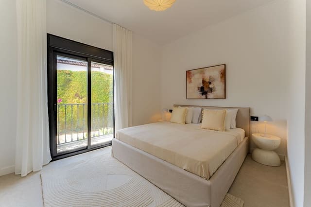 4 quarto Moradia para arrendar em Nueva Andalucia, Marbella com piscina garagem - 12 900 € (Ref: 10023464)
