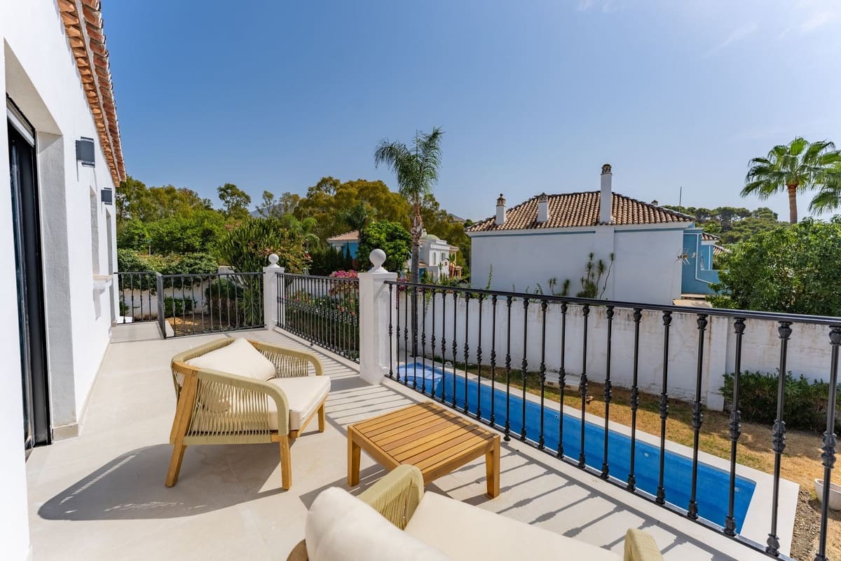 4 soverom Villa til leie i Nueva Andalucia med svømmebasseng garasje - € 12 900 (Ref: 10023464)