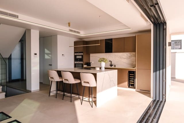 3 soveværelse Villa til salg i La Cala de Mijas, Mijas med garage - € 1.795.000 (Ref: 8802644)