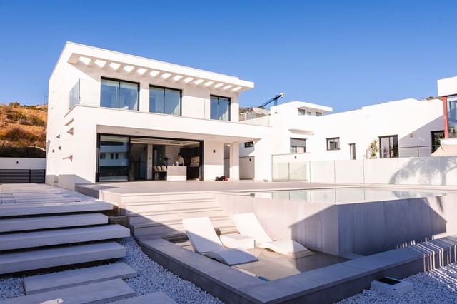 3 soveværelse Villa til salg i La Cala de Mijas, Mijas med garage - € 1.795.000 (Ref: 8802644)