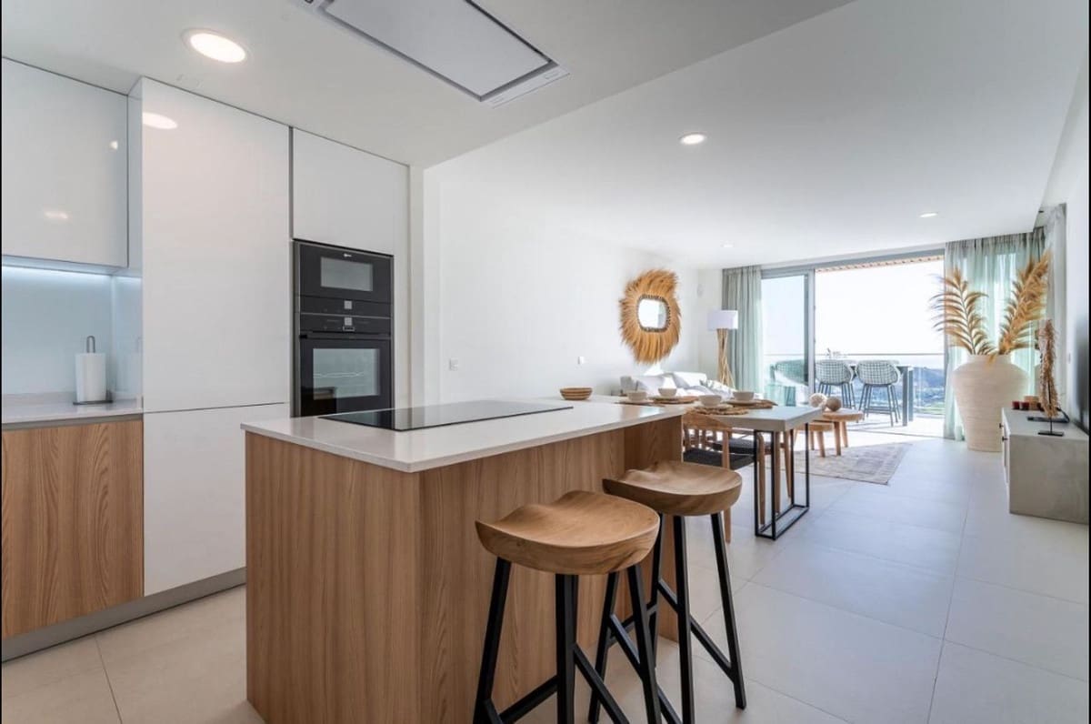 2 sypialnia Apartament na sprzedaż w La Cala de Mijas z basenem garażem - 665 000 € (Ref: 8802649)