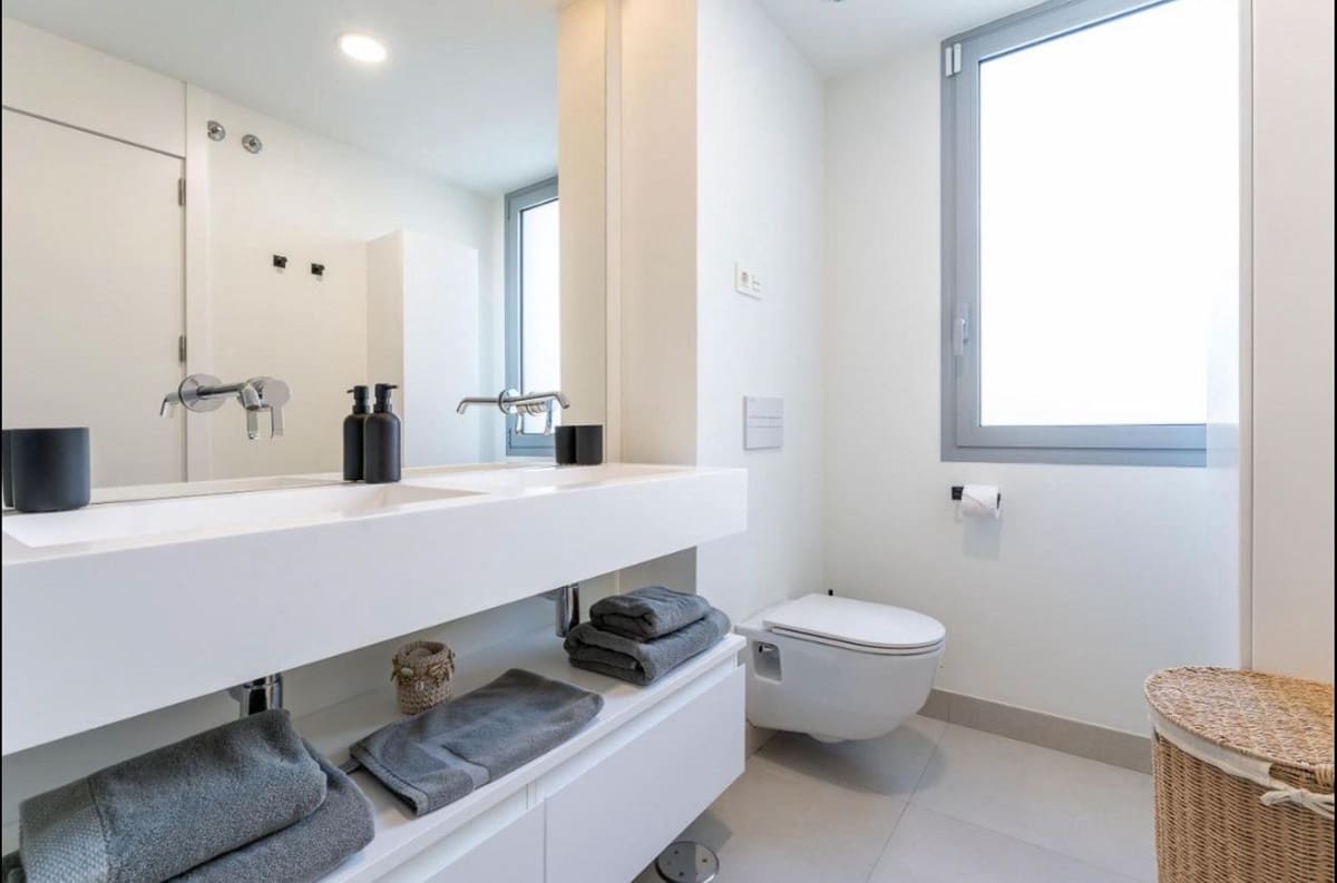 2 sypialnia Apartament na sprzedaż w La Cala de Mijas z basenem garażem - 665 000 € (Ref: 8802649)